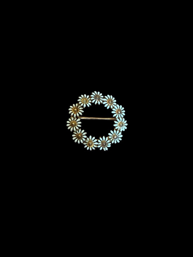 Antique Signed Carter, Gough & Co. 14K Yellow Gold Daisy Wreath Small Brooch