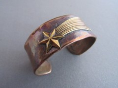 VINTAGE SIGNED HANDWROUGHT COPPER BRASS SHOOTING STAR BANGLE CUFF BRACELET