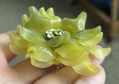 Vtg Frosted Green Soft Molded Plastic Rhinestone Flower Brooch SilverTone