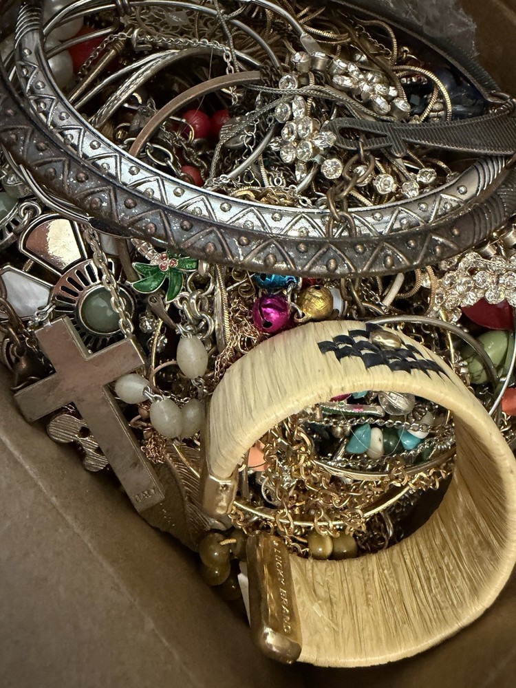 Mixed jewelry lot ideal for resale; includes some 925 pieces and one 14k earring