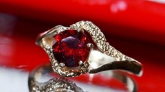 14k yellow gold ring 1.00ct Bohemian garnet sz 6 solitaire vintage 2.40g N3159