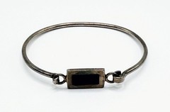 VTG Estate Mexico Tension SS & Black Onyx Signed Bangle – 2.5” In Diameter 117