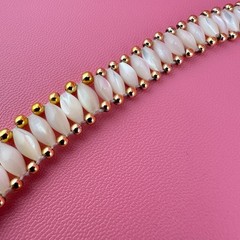 Vintage Polished MOP Necklace Oval Barrel Shape Gold Tone Bead Border Graduated