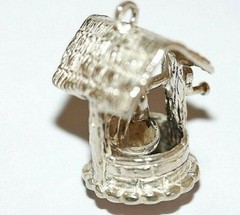 Vintage MOVING Sterling Silver Wishing Well Bracelet Charm 4.2g
