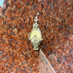 Vintage Selro Selini Asian Goddess Face Pendant Pen Mother of Pearl 1950s WORKS