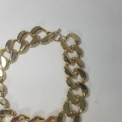 Chunky Curb Link Collar Necklace Gold Tone 17.5 Inch Classic Bold Vintage