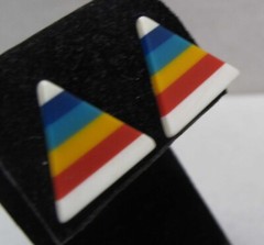 Vtg White Blue Green Yellow Red Striped Lucite TRIANGLE Stud Earrings 3/4″
