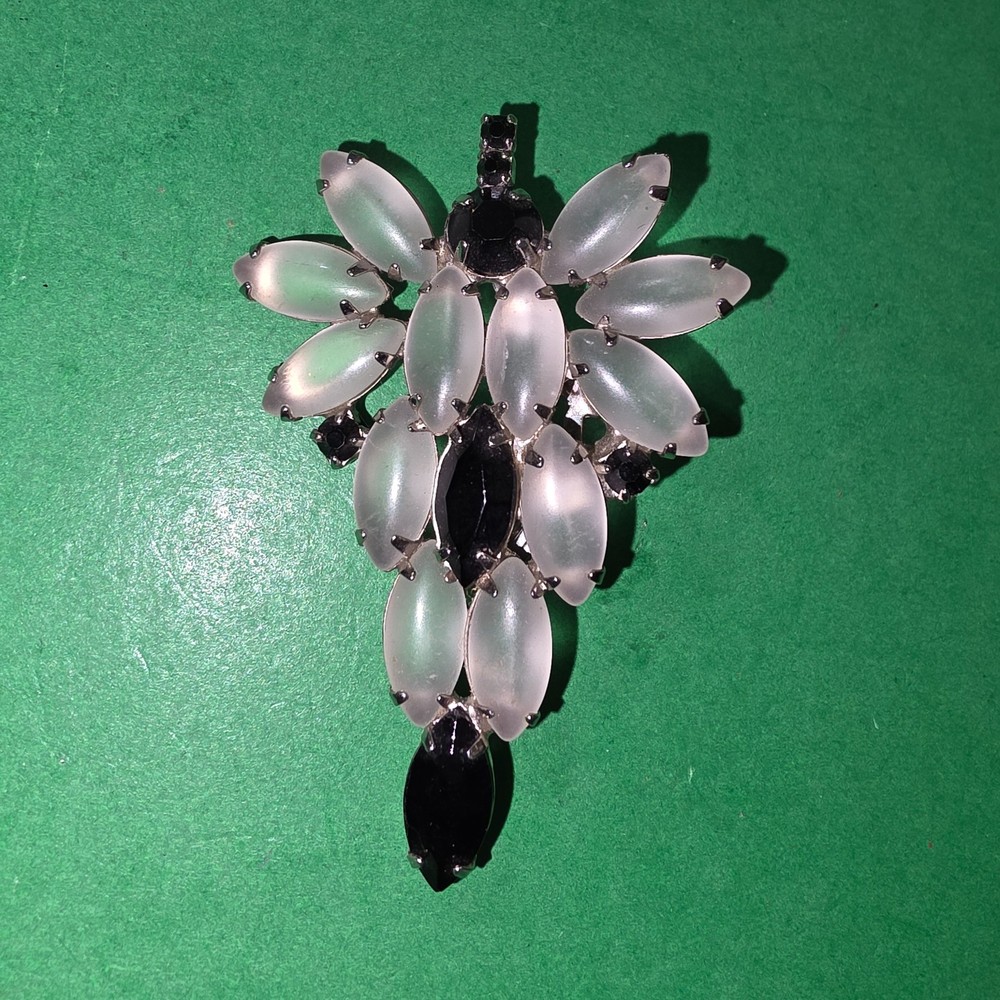 Vintage Juliana DeLizza & Elster White and Black Frosted Satin Rhinestone Brooch