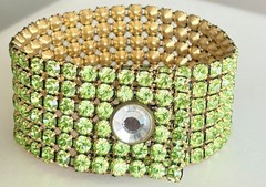 Vintage Swarovski Peridot Green Crystal Band Bracelet Icy Stud Snap Gold Tone 7”