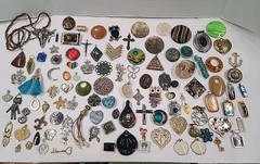 Vtg Pendants Charms Huge Lot Of 100+ Natural Stones Shells Glass Rhinestone