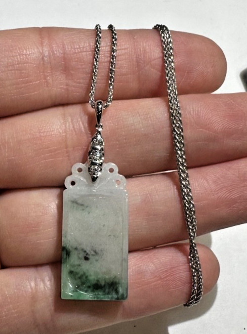 NEW Hallmark 18k W Gold Green Jadeite Jade Diamond 5.3g Pendant 16″ Necklace BOX