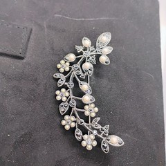 Monet Large Black Rhinestone & Faux Pearl Flower Spray Brooch Silver Tone 3.5″