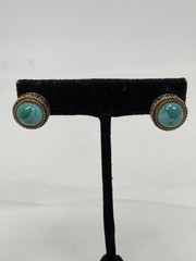 Vintage Q Barge Thailand Gold Tone Turquoise Cabochon Stud Earrings 0.5″