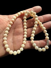 Natural Genuine Angel Skin Coral 1940 Beaded Necklace 17 Inches