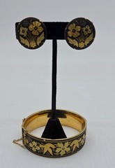 Vintage Damascene Hinged Bracelet & Clip-On Earrings Jewelry Set Black & Gold