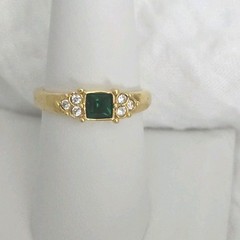 Vintage Gold Toned Monet Ring Size 7 Emerald Color Stone