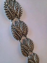 Vtg Leaf Bracelet & Earrings Set W. Germany Silver Tone Lightweight Paved Look