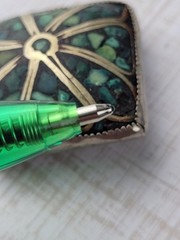 Small Silver Tone Green Chip Stone Brooch READ MISSING A STONE