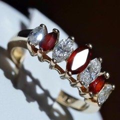 14k yellow gold size 4 ring 0.90ct garnet natural diamond pyramid 3.0gr N3074E