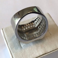 BEAUTIFUL CLEAR BAGUETTE EMERALD AND ROUND RHINESTONE COCKTAIL RING SIZE 8.25