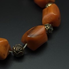 Vintage Orange Amber Bakelite Chunky Geometric Floral Bead Necklace Tested 15.5″