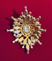 JULIANA DeLizza Elster Stippled Easter Egg & Rhinestone Brooch Vintage Jewelry
