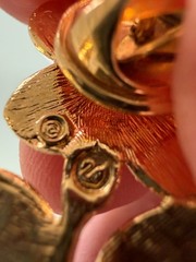 VTG Swarovski Pink Crystal & Gold Tone Flower Brooch Pin 1in x 1in
