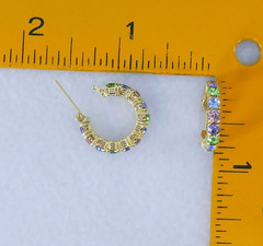 JOAN RiVERS PiNK GREEN LiLAC BLUE CRYSTAL GOLD TONE PiERCED HOOP EARRiNGS