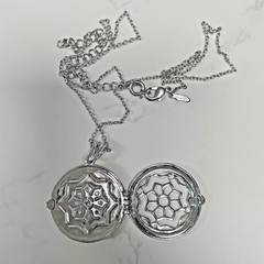 Vintage Avon Silver Tone Filigree Locket Necklace w/Floral Design & Rhinestones