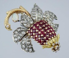 AMAZING Vintage Mid Century Portuguese 19K Ruby Diamond Strawberry Pendant Pin