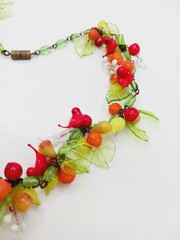 READ Vintage Italian Glass Fruit red bird leaf Salad cardinal green Necklace