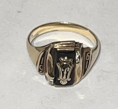 Class of 1961 10k Class Ring with Black Stone Size 5.25 – 3.8 Grams ☚☚☚☚☚Lo👀oK!