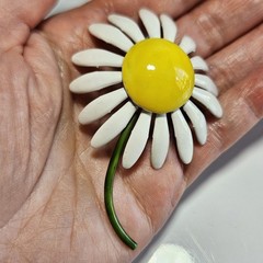 Vintage Original By Robert Yellow White And Green Daisy Metal Brooch