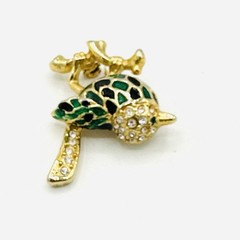 VTG Brooch Bird Pin Gold Tone Enamel Green Black Rhinestone Sparkly 1.25″