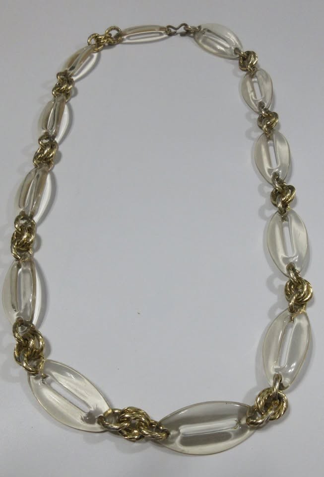 VINTAGE UNUSUAL OLD 36” LONG Chunky Lucite Gold Tone Link open work necklace