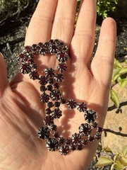 Antique Faceted Glass Or Garnet Gemstones Huge Broken Bow Brooch Pin READ