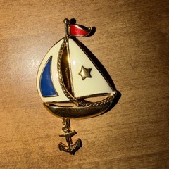 Gold-Tone Enamel AVON Sailboat Pin Brooch Red White Blue Dangle Anchor Star