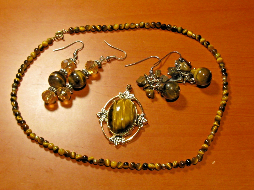 Vintage Tiger Eye Lot of Earrings Pendant Necklace Nice Small Jewelry Read Desc