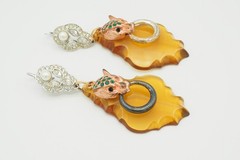 Retro Art Deco Vintage acrylic studded crystals leopard cat doorknocker earrings