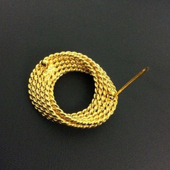 Vintage 80s Goldtone Twisted Braided Oval Brooch Lapel Pin Metal Alloy