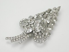 HIGH END Clear Glass Rhinestone 3D Effect Statement Brooch 4″ Unsigned Designer