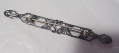 STERLING SILVER BAR PIN W, ART NOUVEAU IVY LEAF DESIGN ON TOP 3″ LONG
