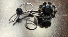 Vintage Jet Black Rhinestone Silver Tone Flower Ladies Brooch Pin