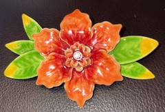 VINTAGE RESIN POINSETTIA LIGHTWEIGHT BROOCH Clothing Accessory Pin