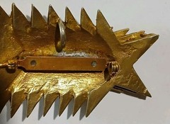 Vtg MCM Brutalist Gilt Sawtooth Brooch Pendant Architectural Gold Tone