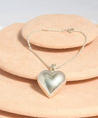 Vintage 7″ 925 Italian ISC sterling silver bracelet w/large puffed heart — A
