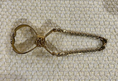MCM Vintage Women’s Gold Tone Metal Glove Clip, No Stones
