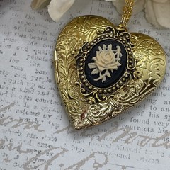 Gold Heart Locket Victorian Anniversary Wedding Cream Black Rose Cameo Necklace