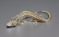 Gold Tone Black Accent Textured Metal Lizard Salamander Brooch 3.5 In Black Eyes