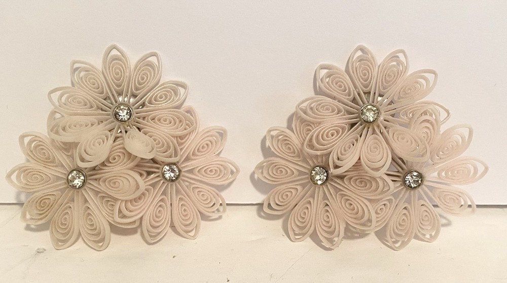 Vintage CLIMBER SOFT PLASTIC Pink rhinestone flower earrings 1950s